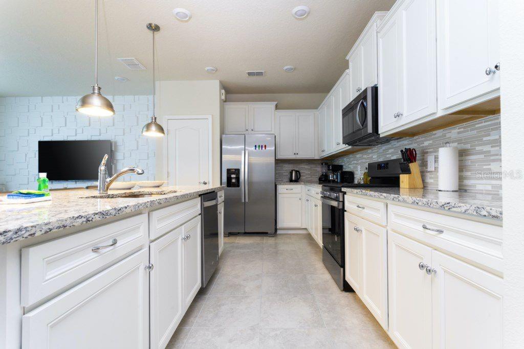 7586 OAK SPRING LN, DAVENPORT, FL, 33837