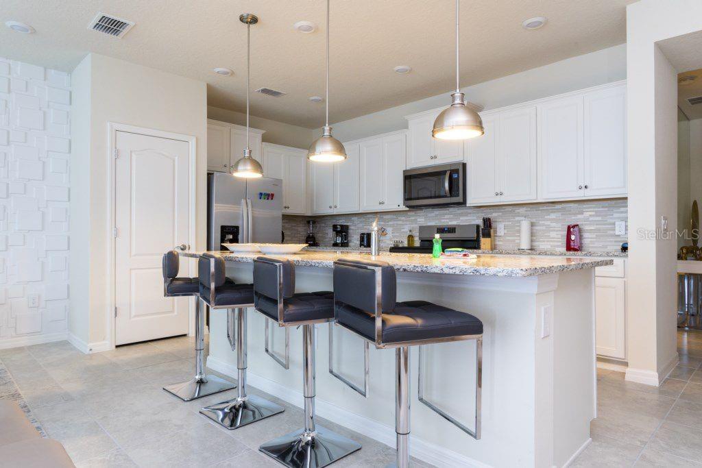 7586 OAK SPRING LN, DAVENPORT, FL, 33837