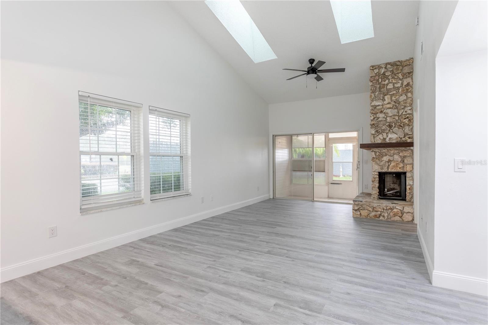 4548 SUMMERGROVE AVE, ORLANDO, FL, 32812