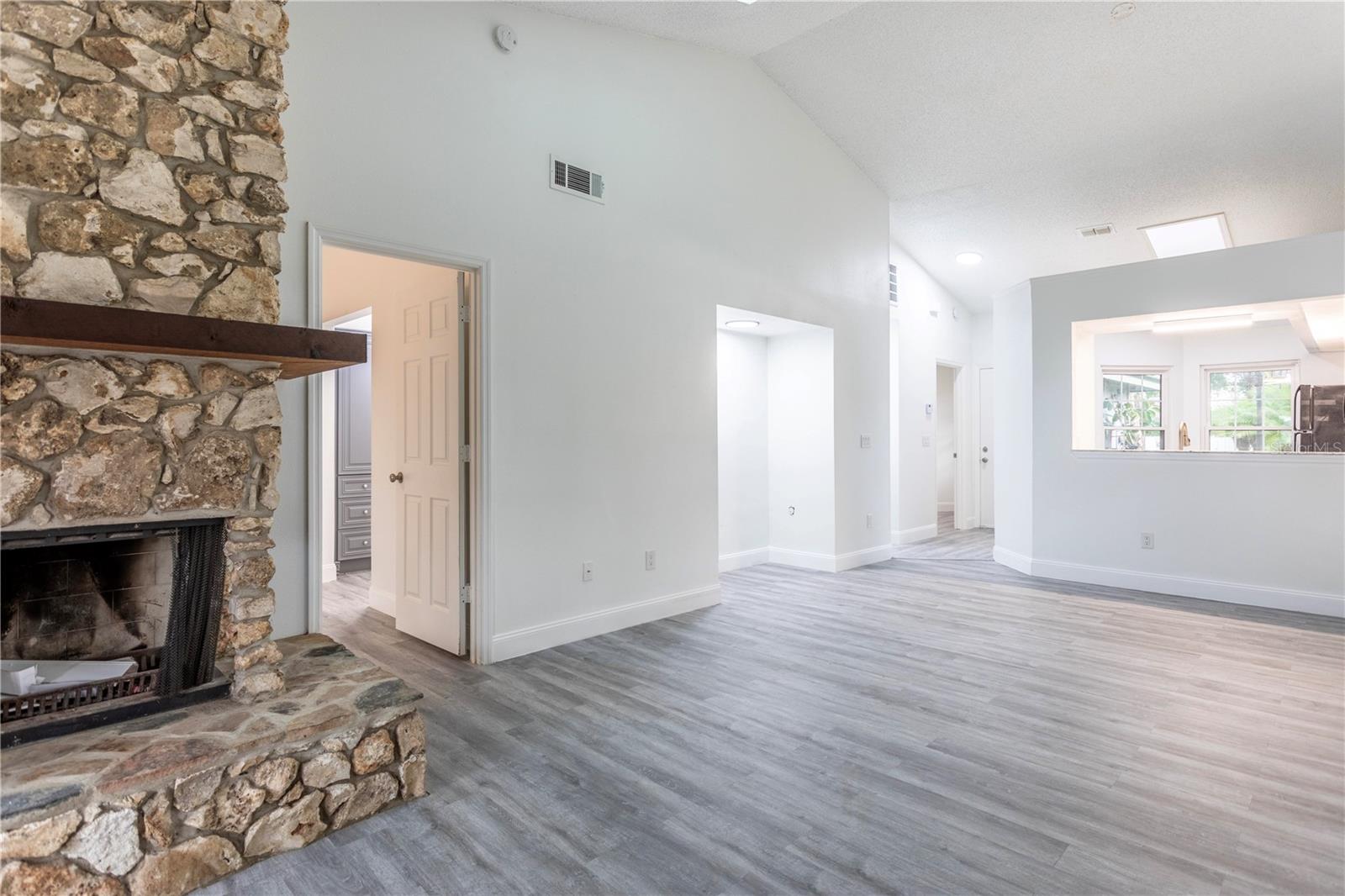 4548 SUMMERGROVE AVE, ORLANDO, FL, 32812