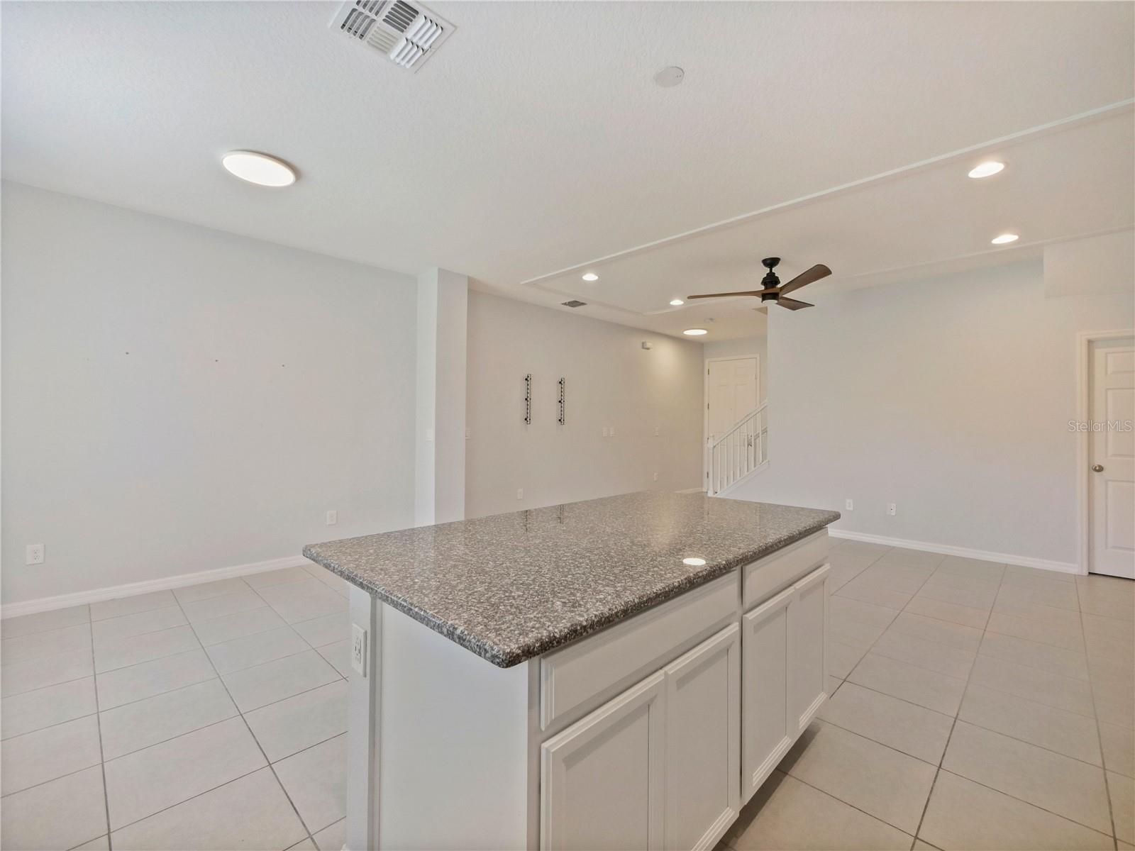 1262 E 10TH ST, APOPKA, FL, 32703