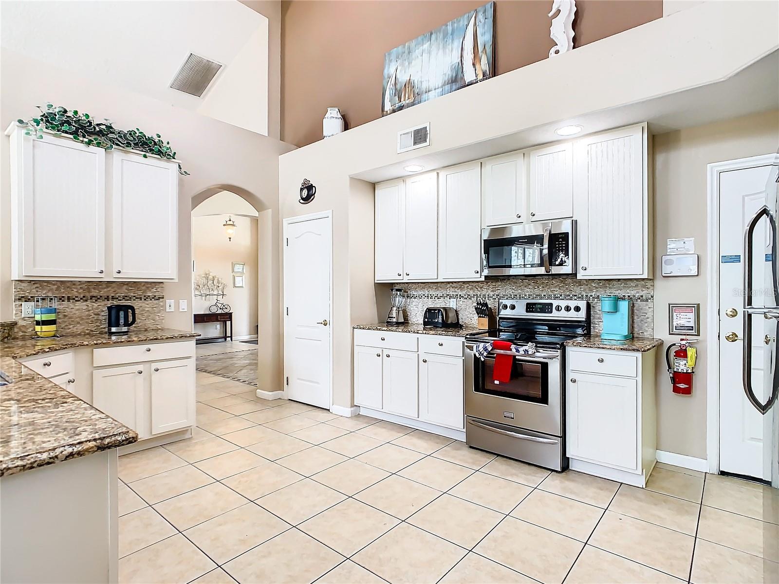 609 N HAMPTON DR, DAVENPORT, FL, 33897