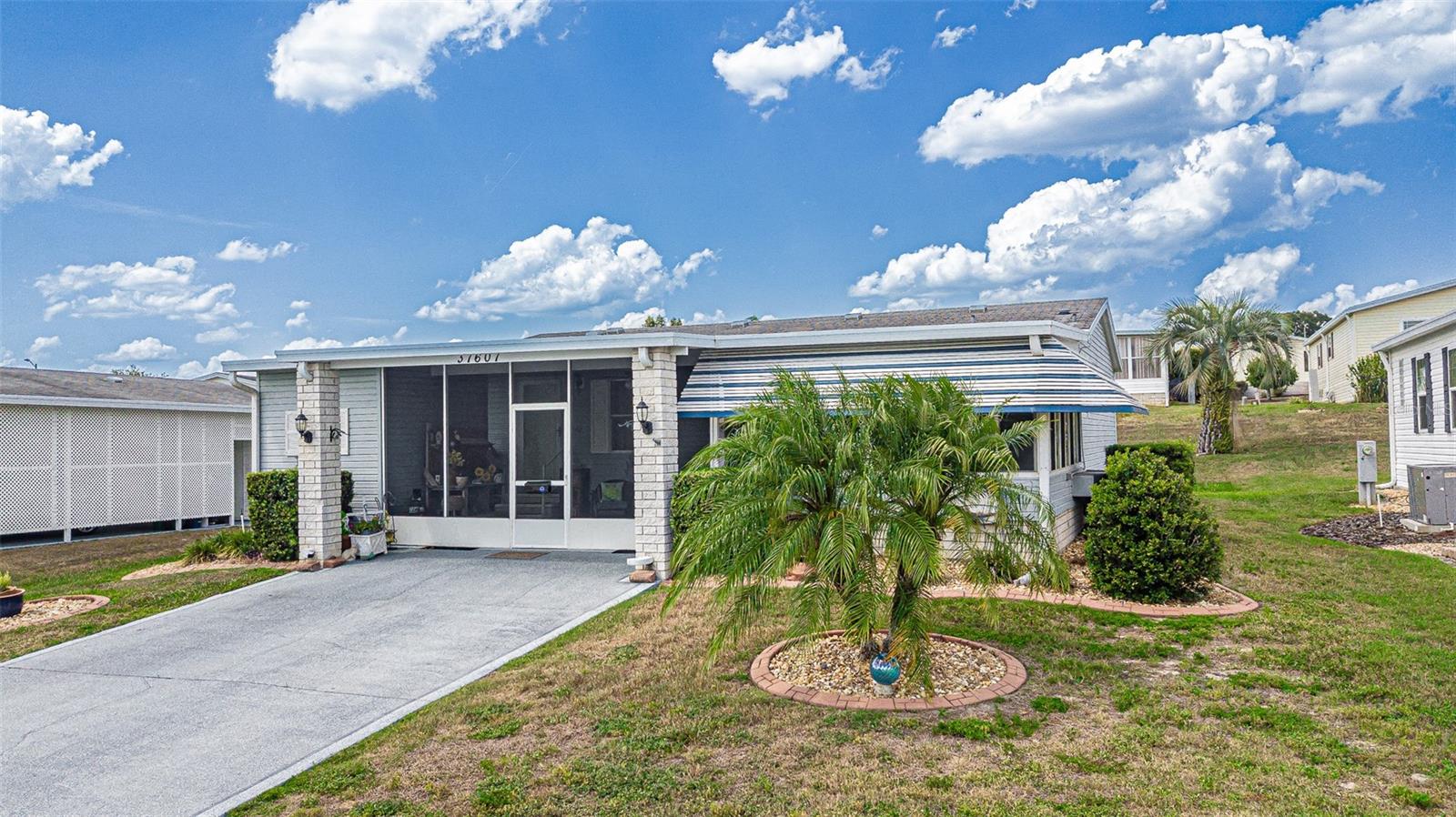 37607 NEUKOM AVE, ZEPHYRHILLS, FL, 33541