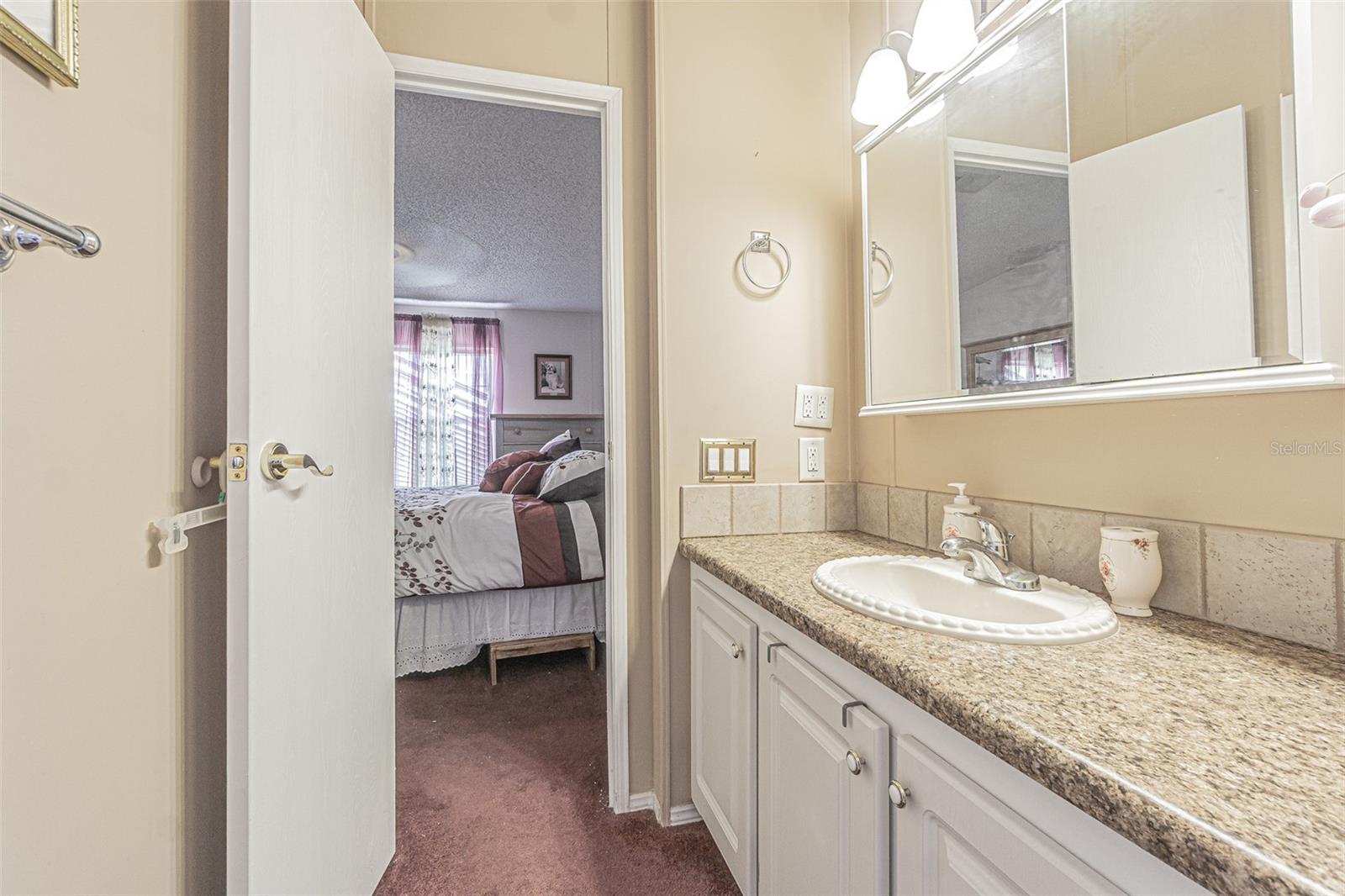 37607 NEUKOM AVE, ZEPHYRHILLS, FL, 33541