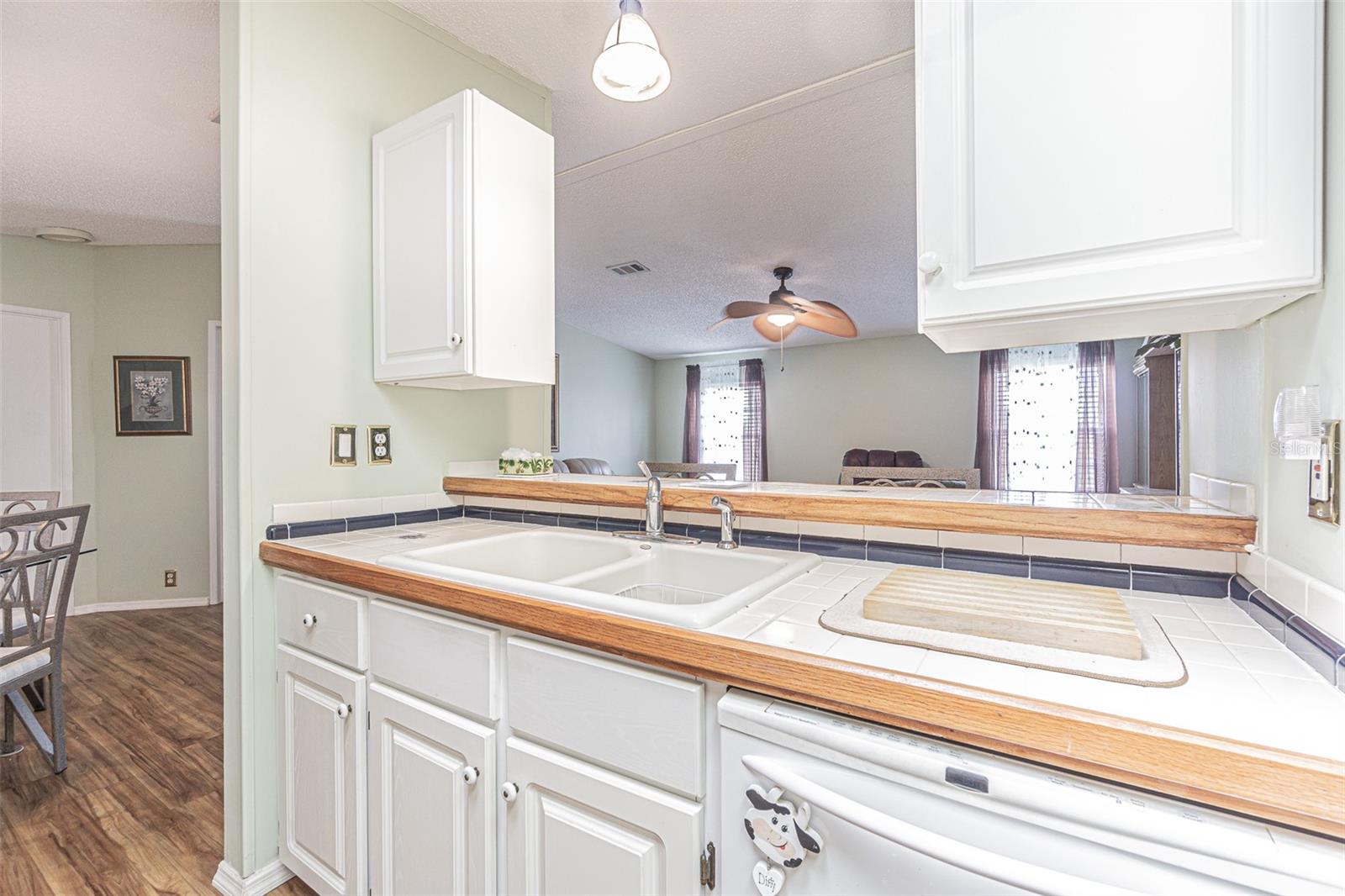 37607 NEUKOM AVE, ZEPHYRHILLS, FL, 33541