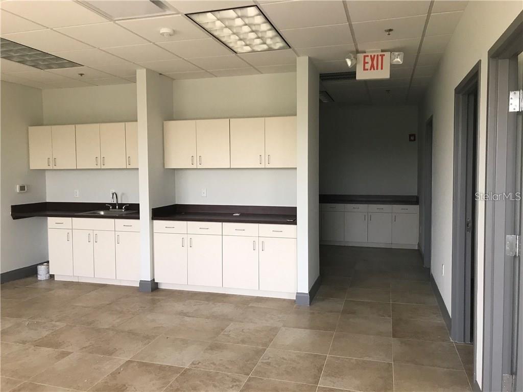 6735 CONROY RD #211, ORLANDO, FL, 32835