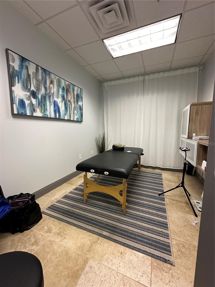 6735 CONROY RD #211, ORLANDO, FL, 32835