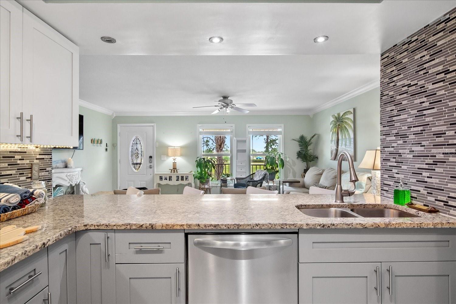 3621 EDGEWATER DR #207, SEBRING, FL, 33872