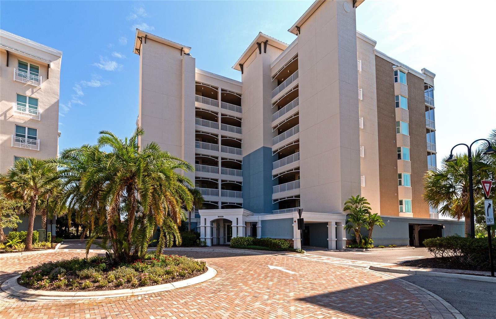 10520 BOARDWALK LOOP #401, LAKEWOOD RANCH, FL, 34202