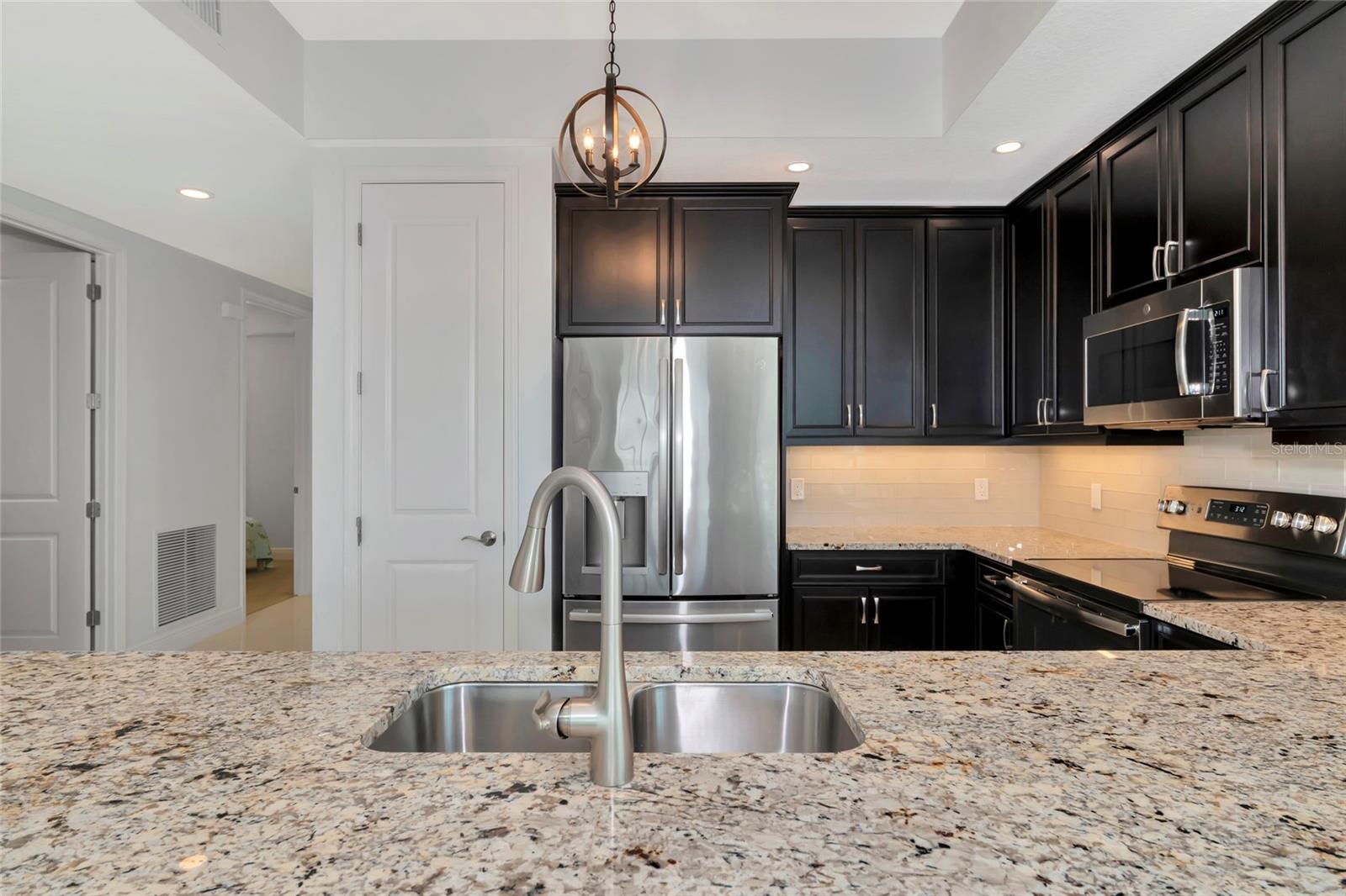 10520 BOARDWALK LOOP #401, LAKEWOOD RANCH, FL, 34202