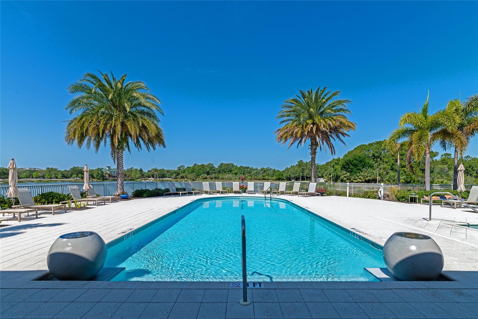 10520 BOARDWALK LOOP #401, LAKEWOOD RANCH, FL, 34202