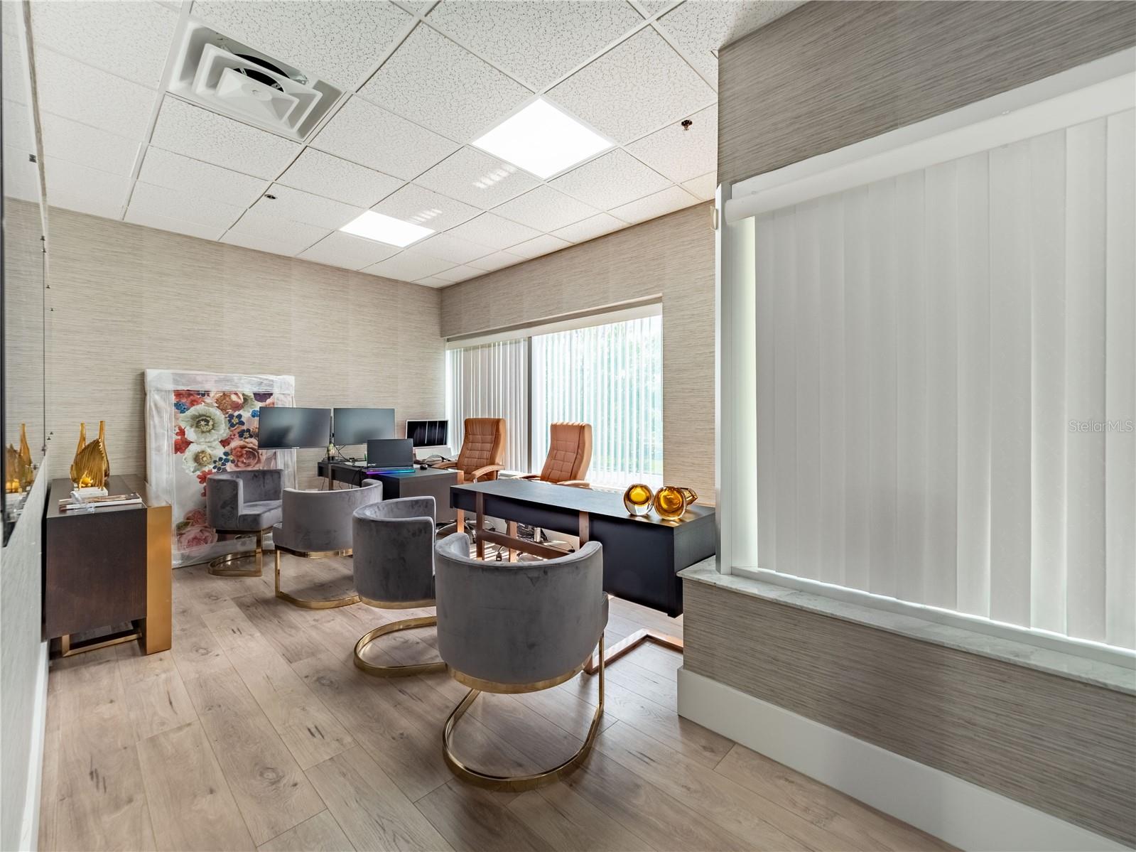 7575 KINGSPOINTE PKWY #1, ORLANDO, FL, 32819