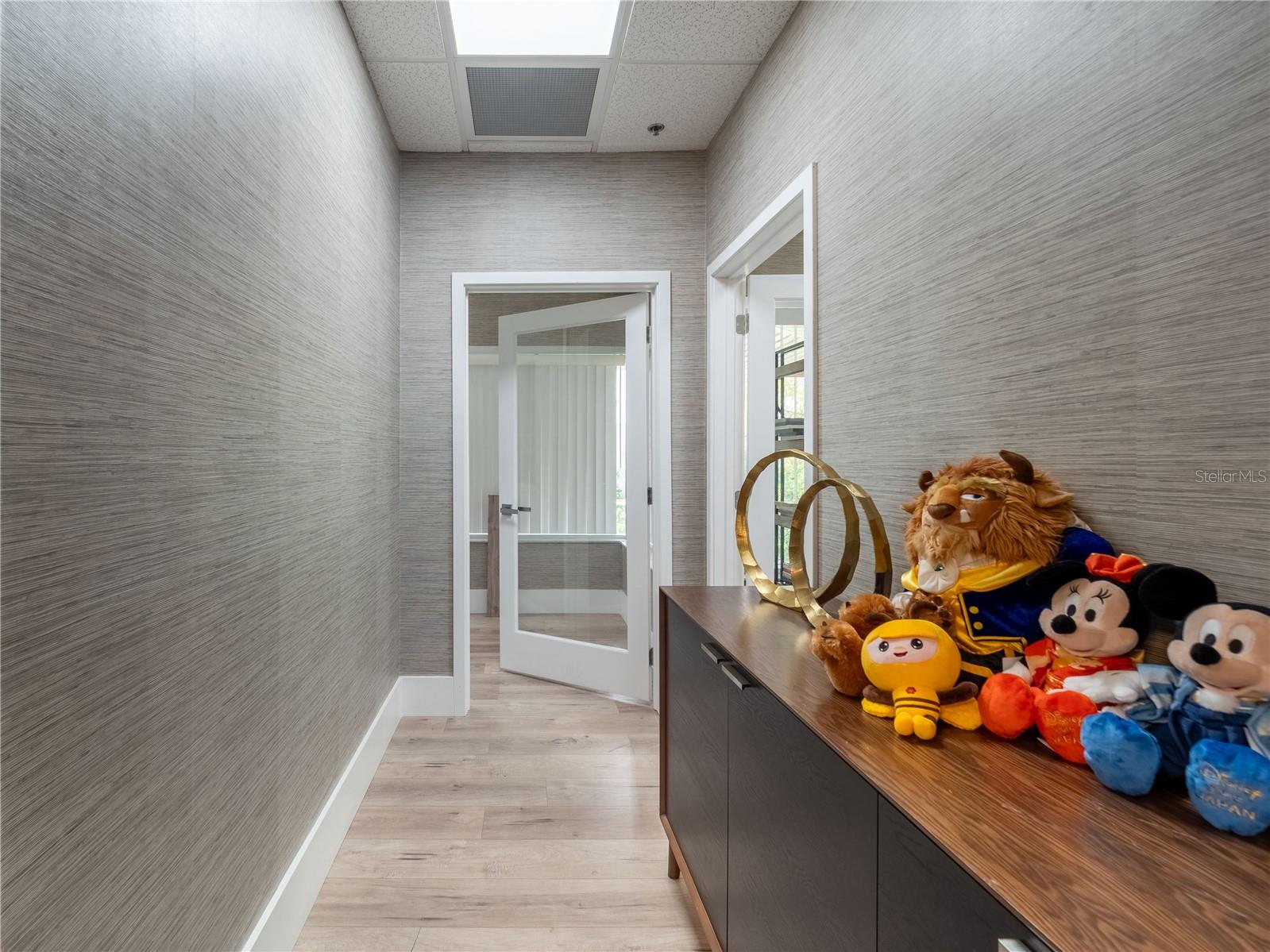 7575 KINGSPOINTE PKWY #1, ORLANDO, FL, 32819