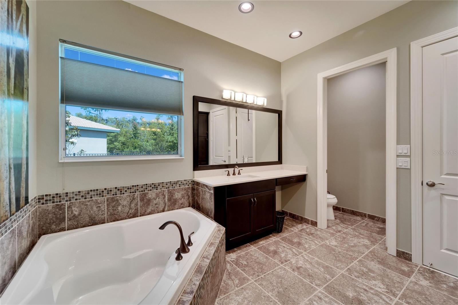 5036 EMERALD ISLE DR, WIMAUMA, FL, 33598