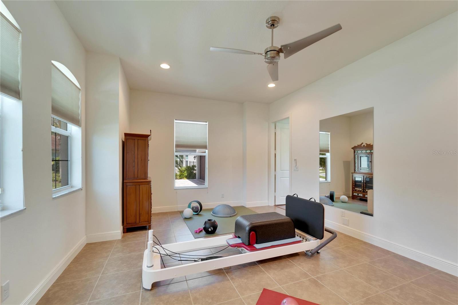 5036 EMERALD ISLE DR, WIMAUMA, FL, 33598