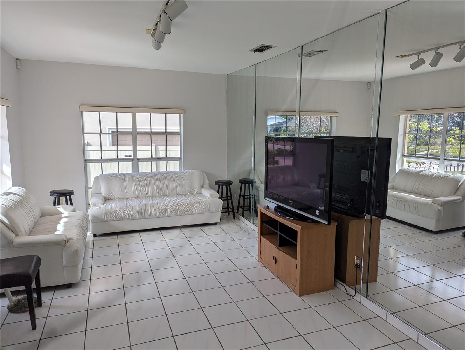 1107 W CORAL ST, TAMPA, FL, 33602