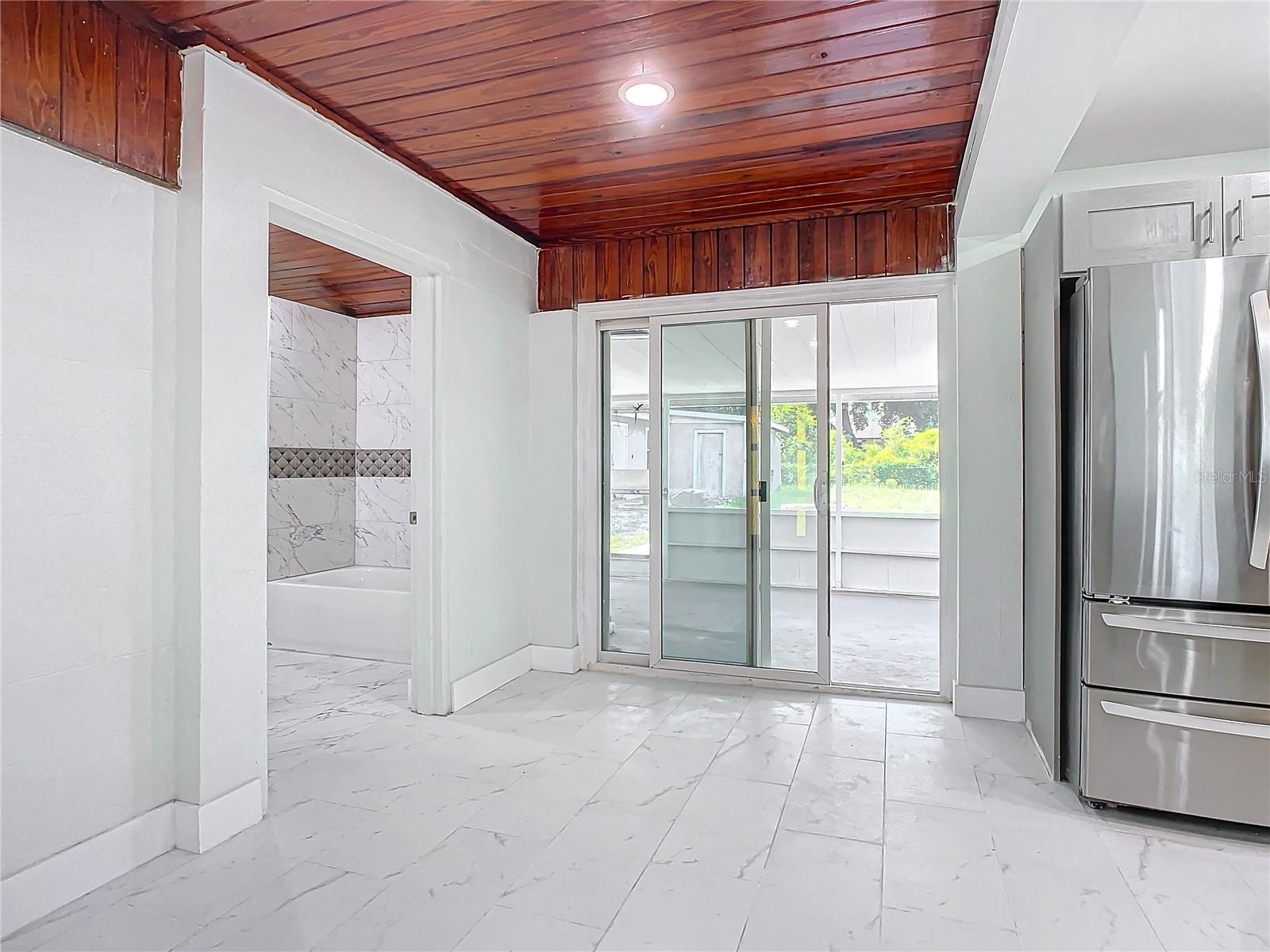 8 S SHELL RD, DEBARY, FL, 32713