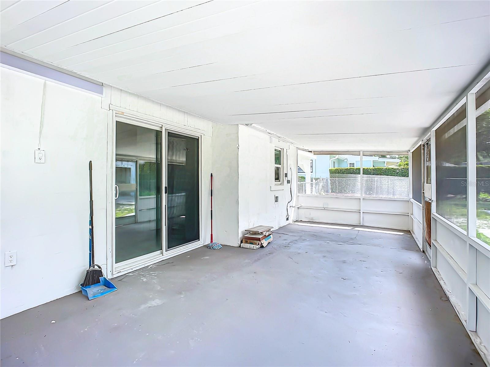 8 S SHELL RD, DEBARY, FL, 32713