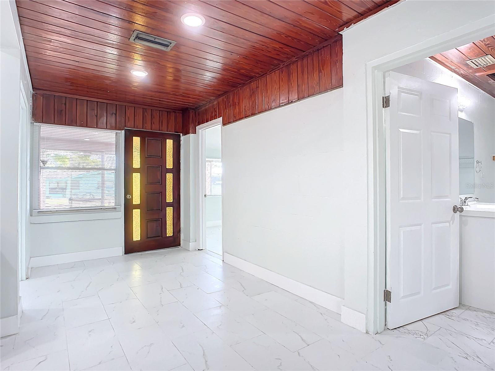 8 S SHELL RD, DEBARY, FL, 32713