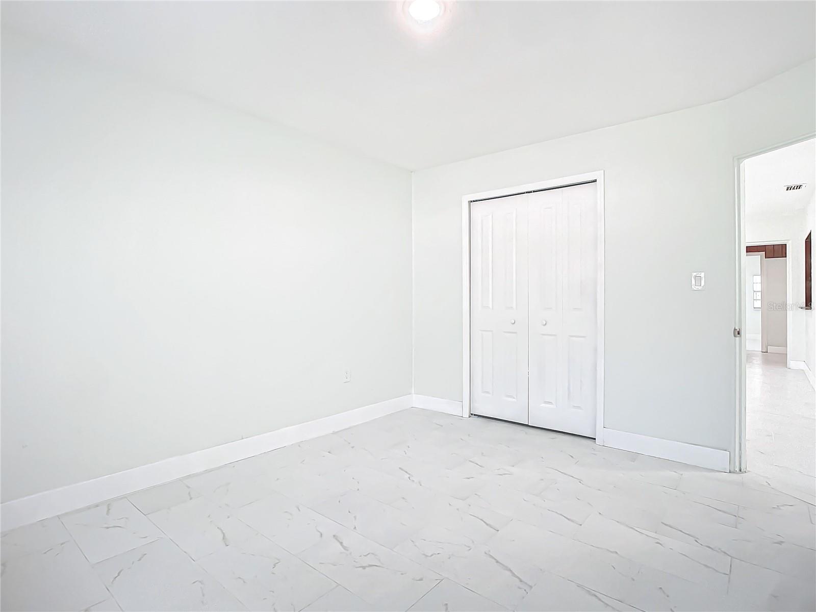 8 S SHELL RD, DEBARY, FL, 32713