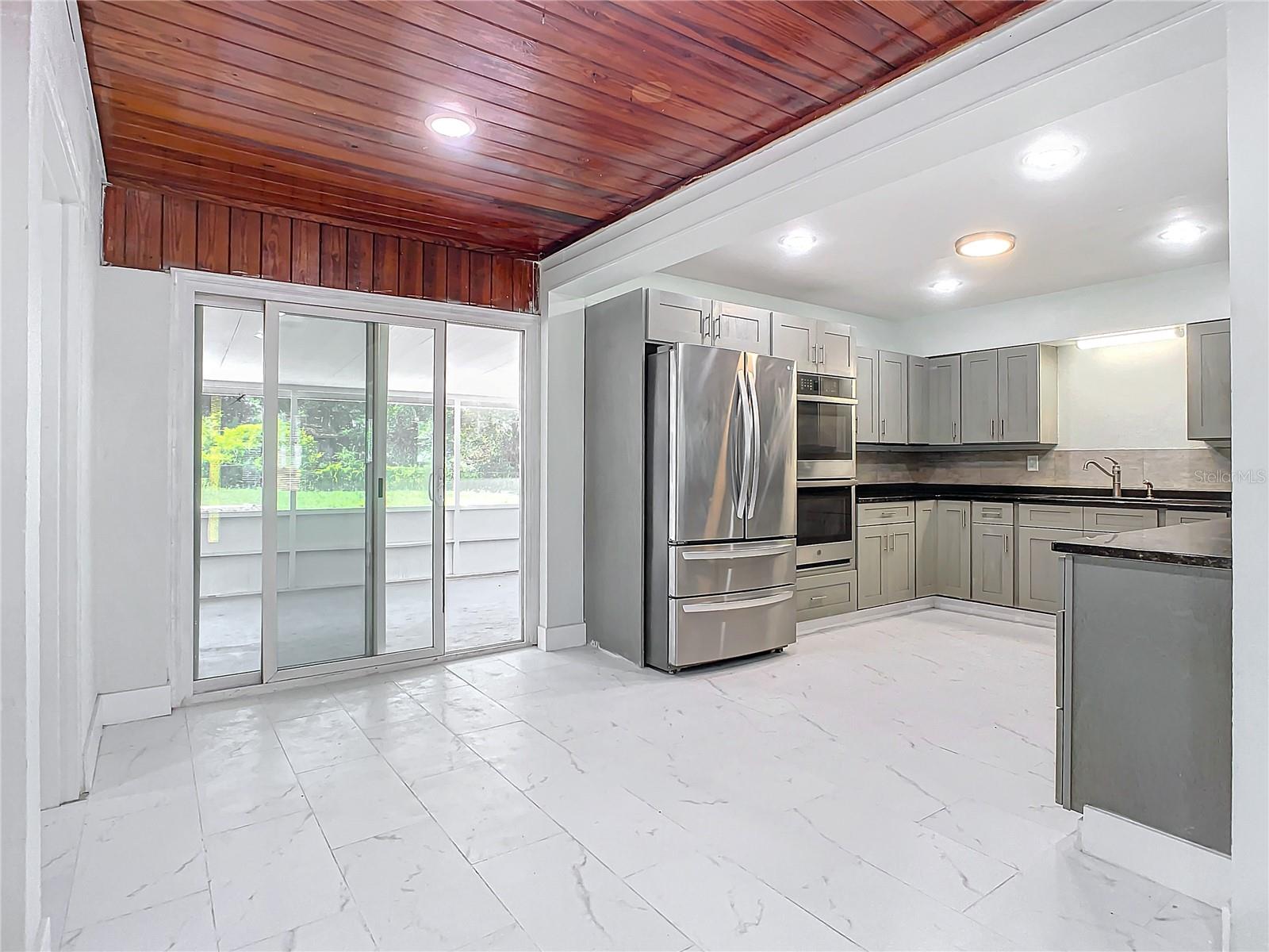 8 S SHELL RD, DEBARY, FL, 32713