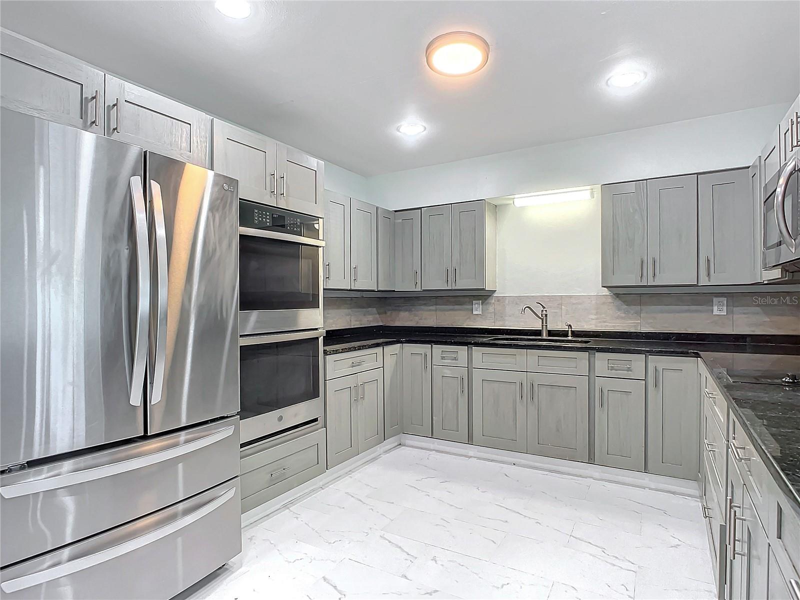 8 S SHELL RD, DEBARY, FL, 32713