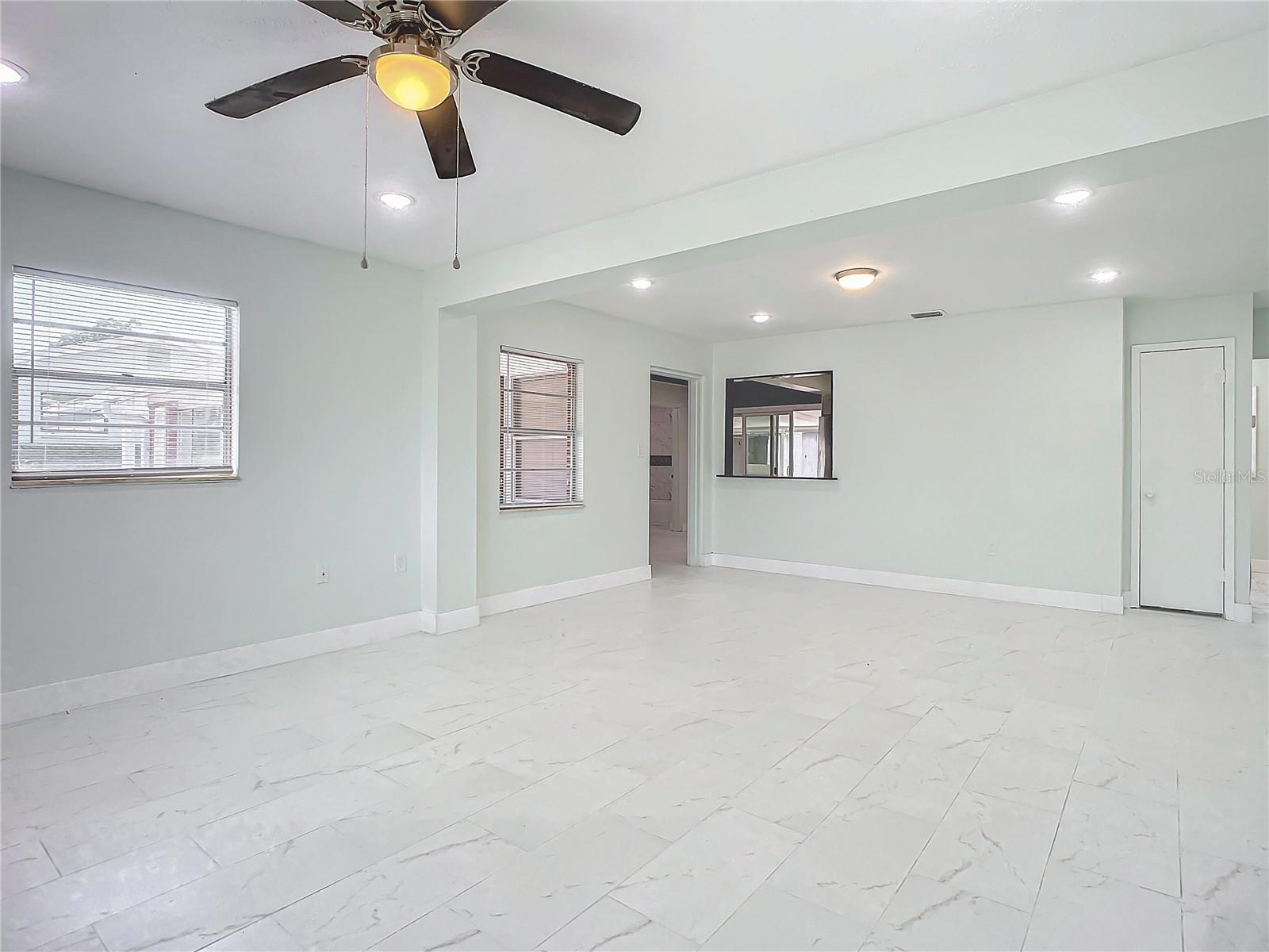 8 S SHELL RD, DEBARY, FL, 32713