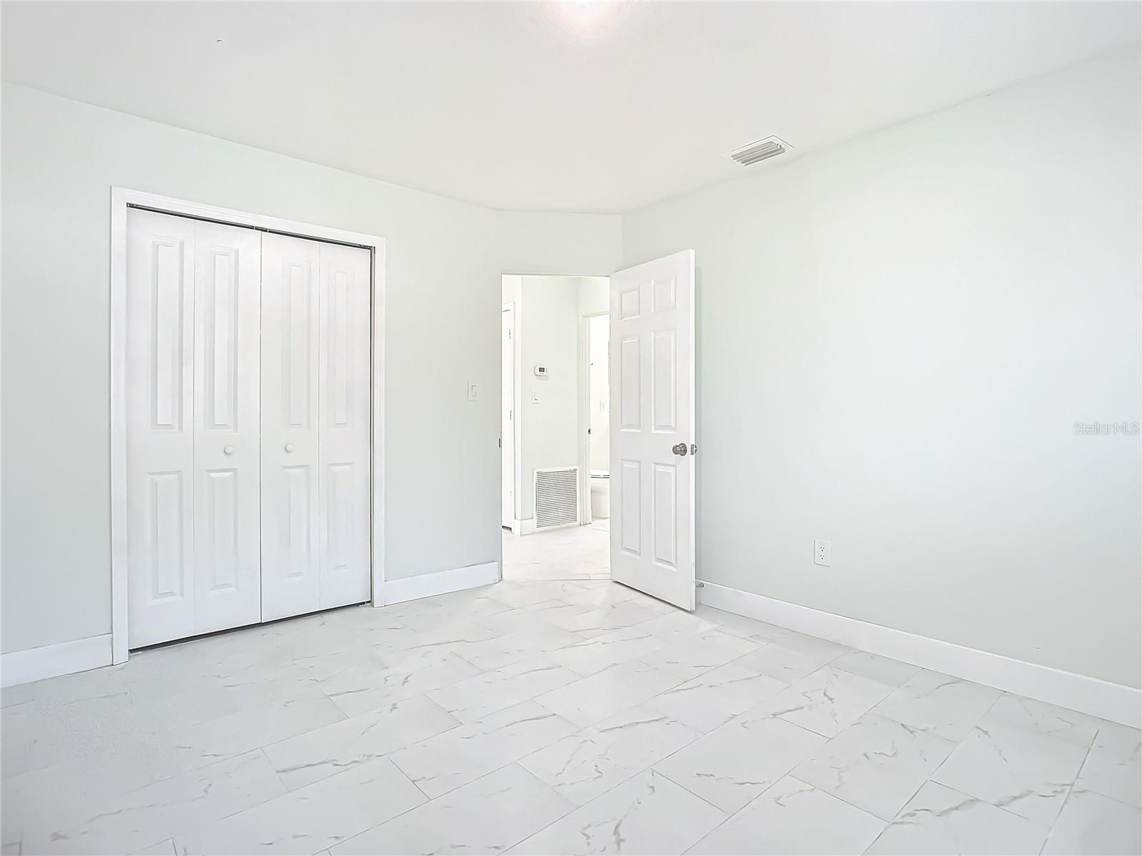 8 S SHELL RD, DEBARY, FL, 32713