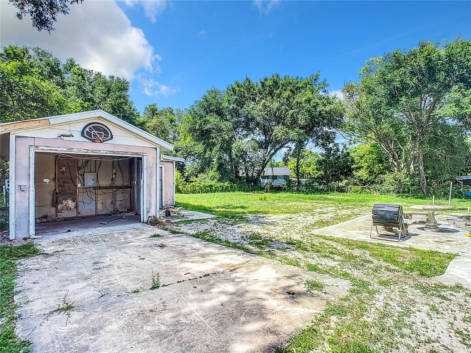 8 S SHELL RD, DEBARY, FL, 32713