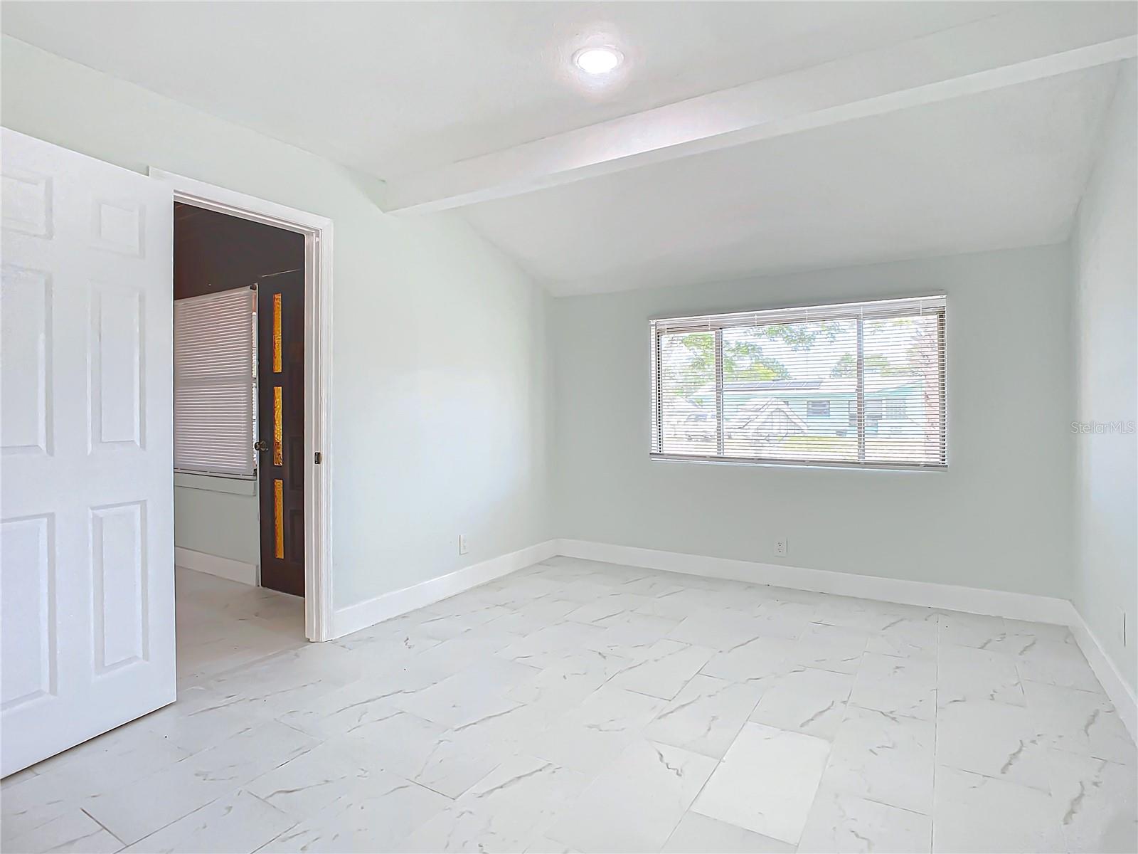 8 S SHELL RD, DEBARY, FL, 32713