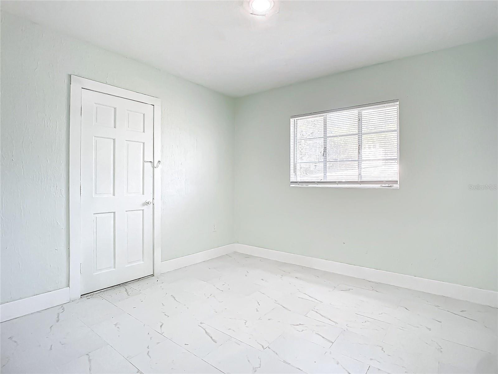 8 S SHELL RD, DEBARY, FL, 32713