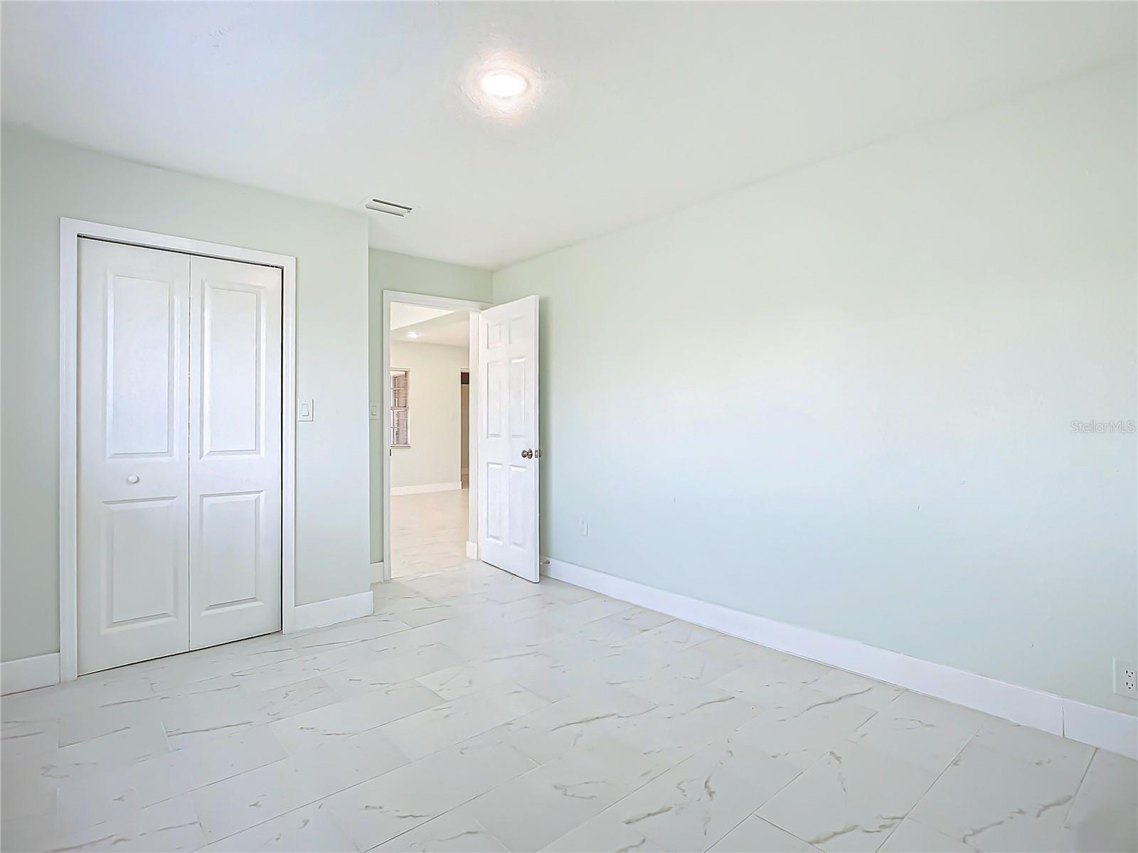 8 S SHELL RD, DEBARY, FL, 32713