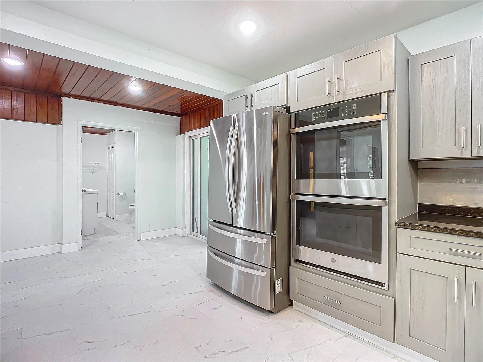 8 S SHELL RD, DEBARY, FL, 32713