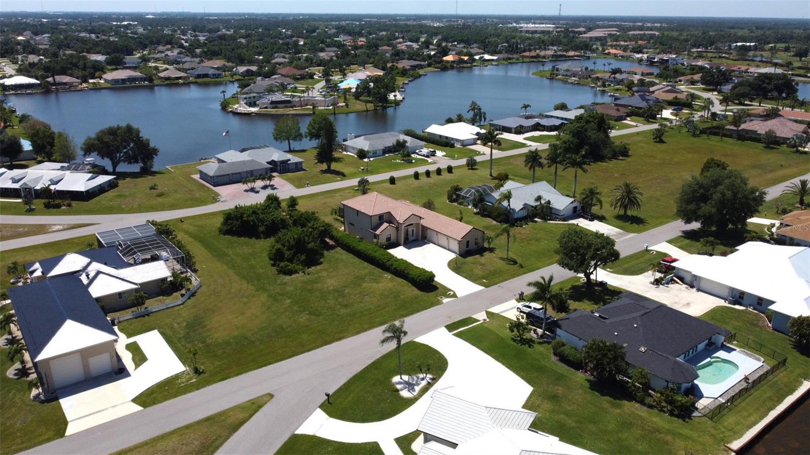 11573 SW DALLAS DR N, LAKE SUZY, FL, 34269