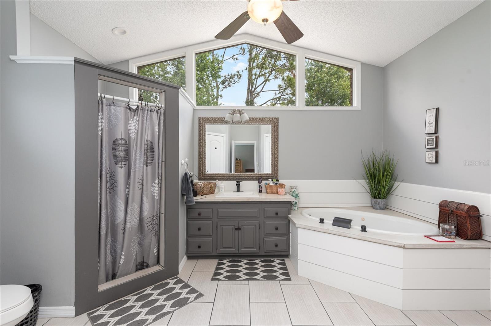 2090 LAKEBREEZE WAY, DELTONA, FL, 32738