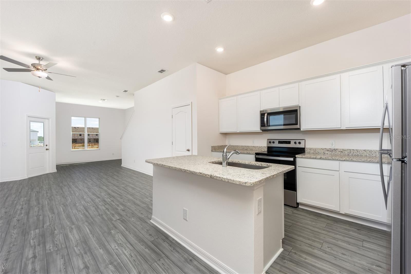 860 POPPY LN, DUNDEE, FL, 33838