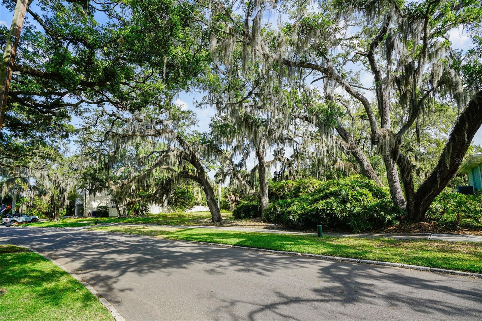 4806 W BEACHWAY DR, TAMPA, FL, 33609