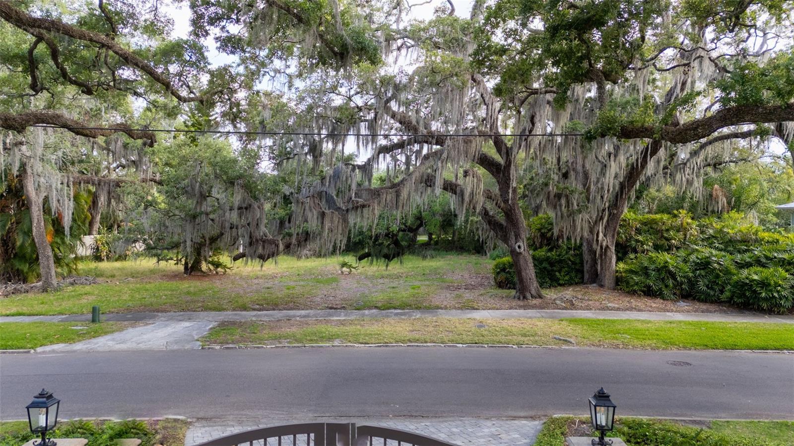 4806 W BEACHWAY DR, TAMPA, FL, 33609