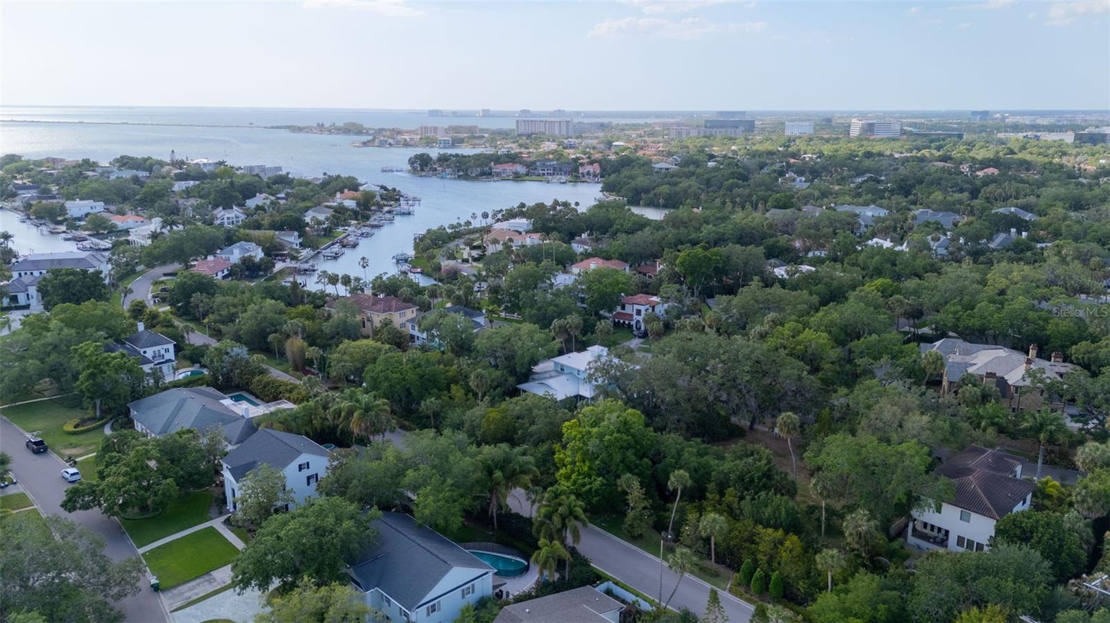 4806 W BEACHWAY DR, TAMPA, FL, 33609