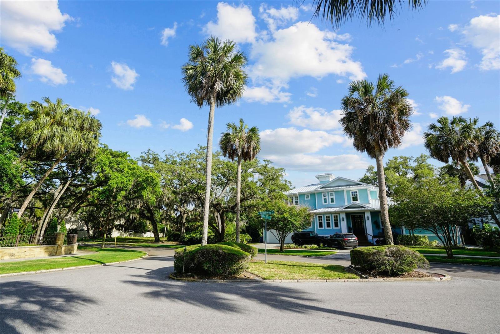 4806 W BEACHWAY DR, TAMPA, FL, 33609