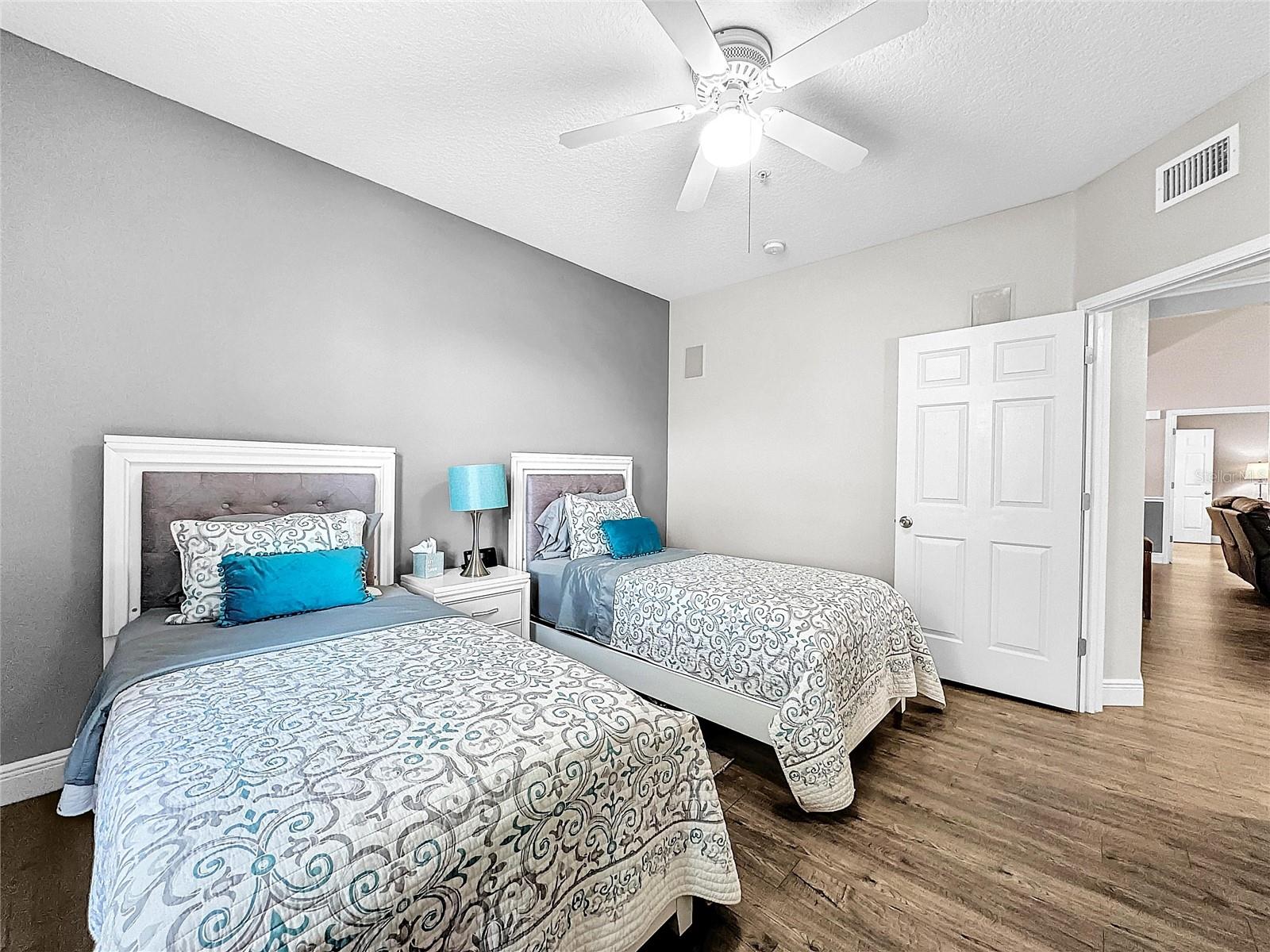 14205 FALLS CHURCH DR #2002, ORLANDO, FL, 32837