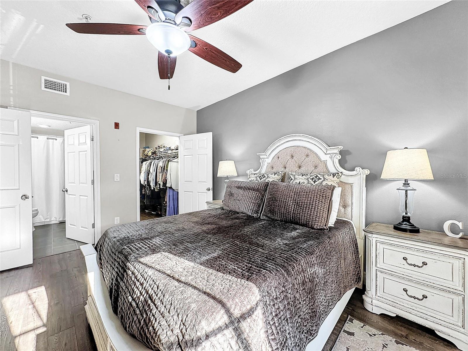 14205 FALLS CHURCH DR #2002, ORLANDO, FL, 32837