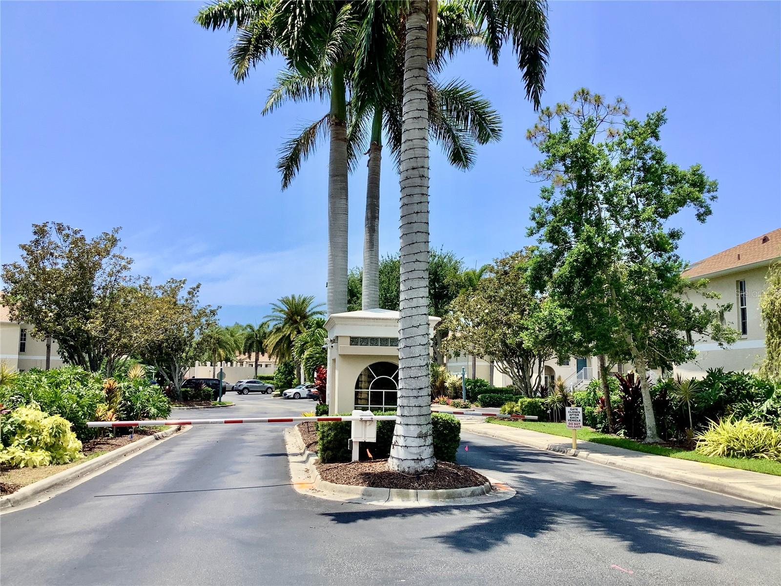 8389 WINGATE DR #2322, SARASOTA, FL, 34238