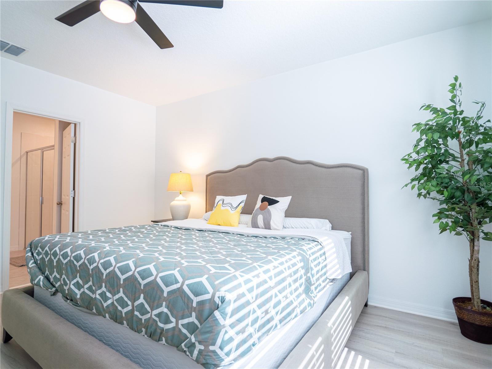 573 VISTA VILLAGES BLVD, DAVENPORT, FL, 33896