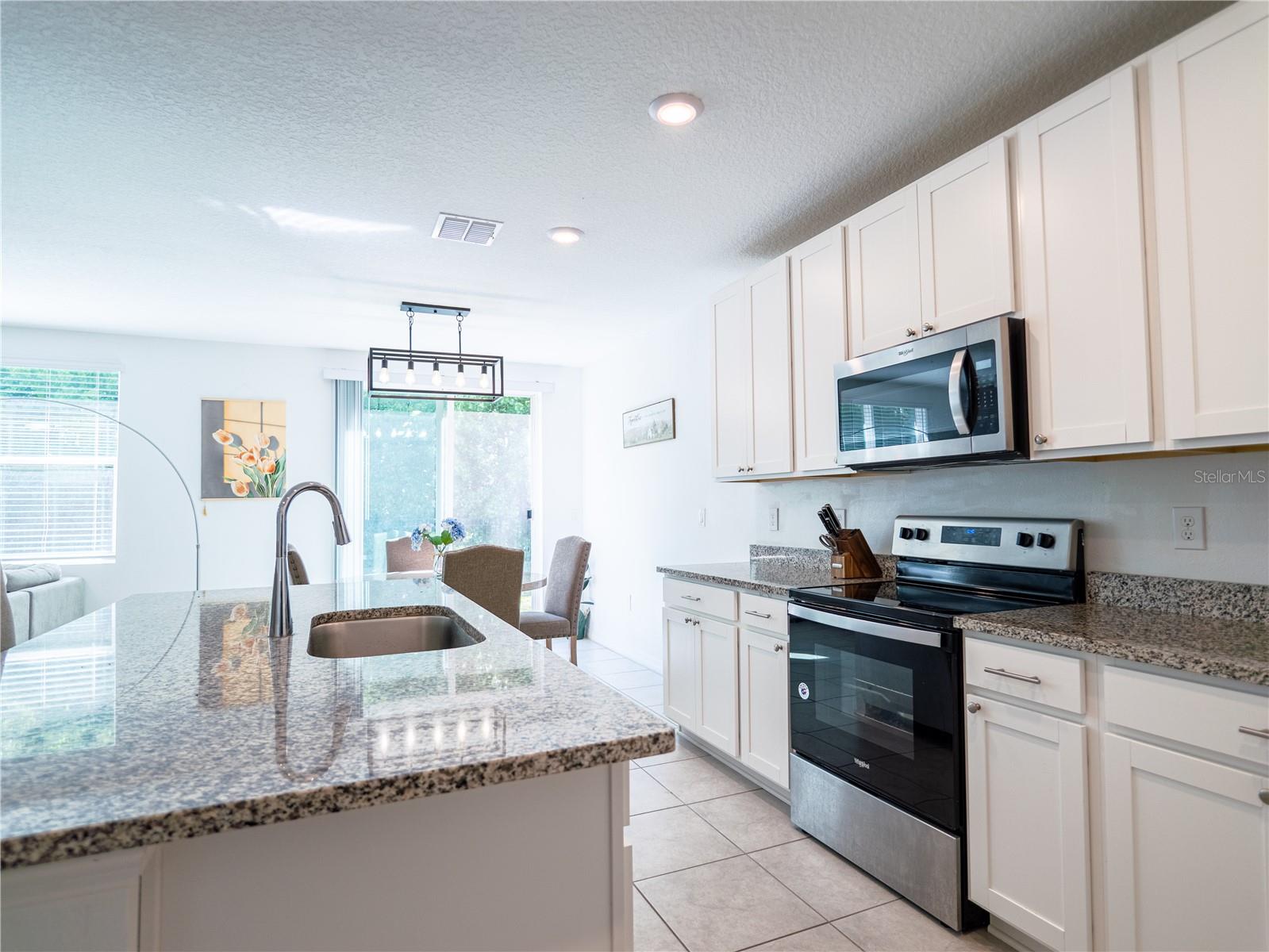 573 VISTA VILLAGES BLVD, DAVENPORT, FL, 33896