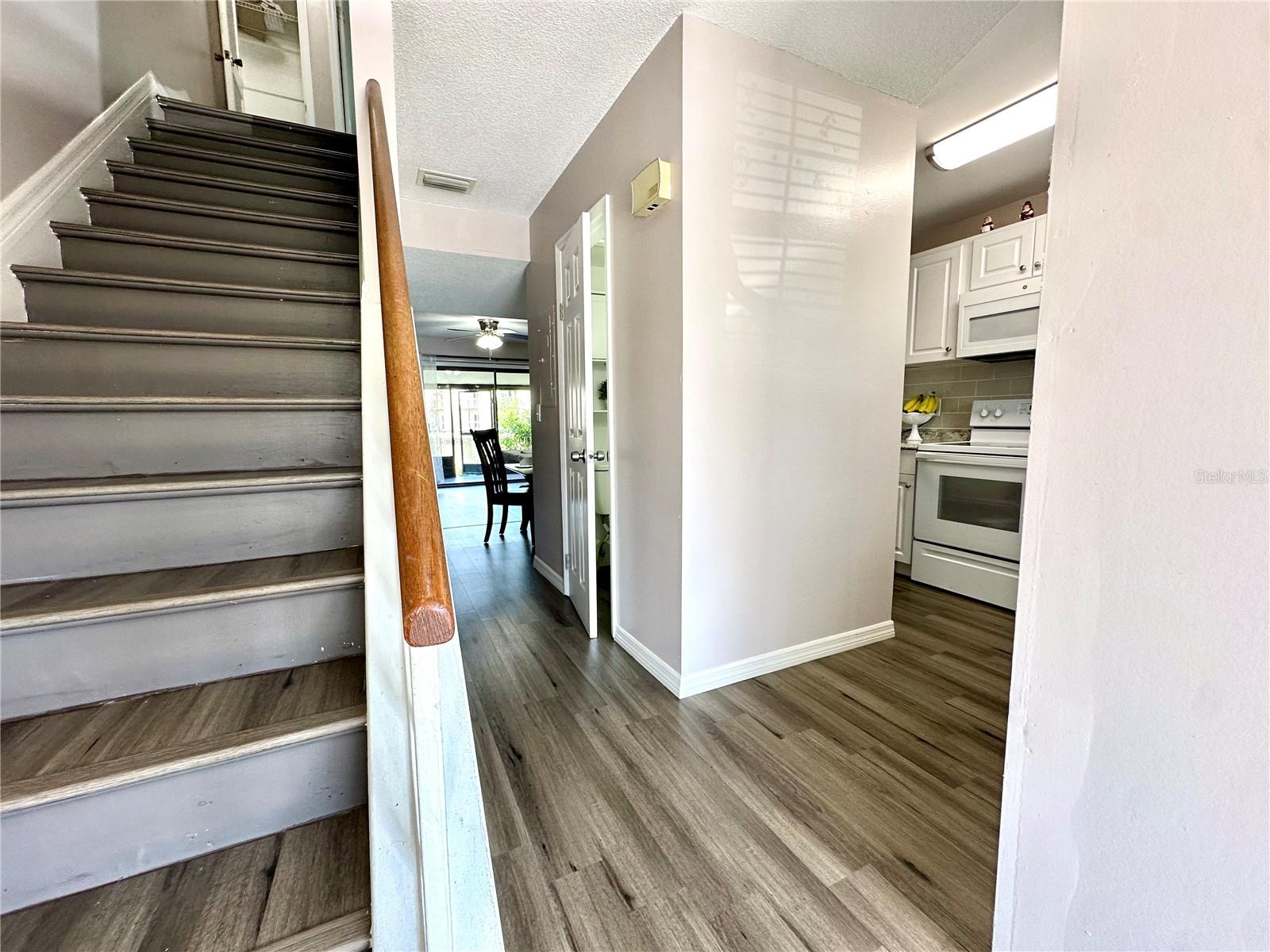 1920 E EDGEWOOD DR #H5, LAKELAND, FL, 33803