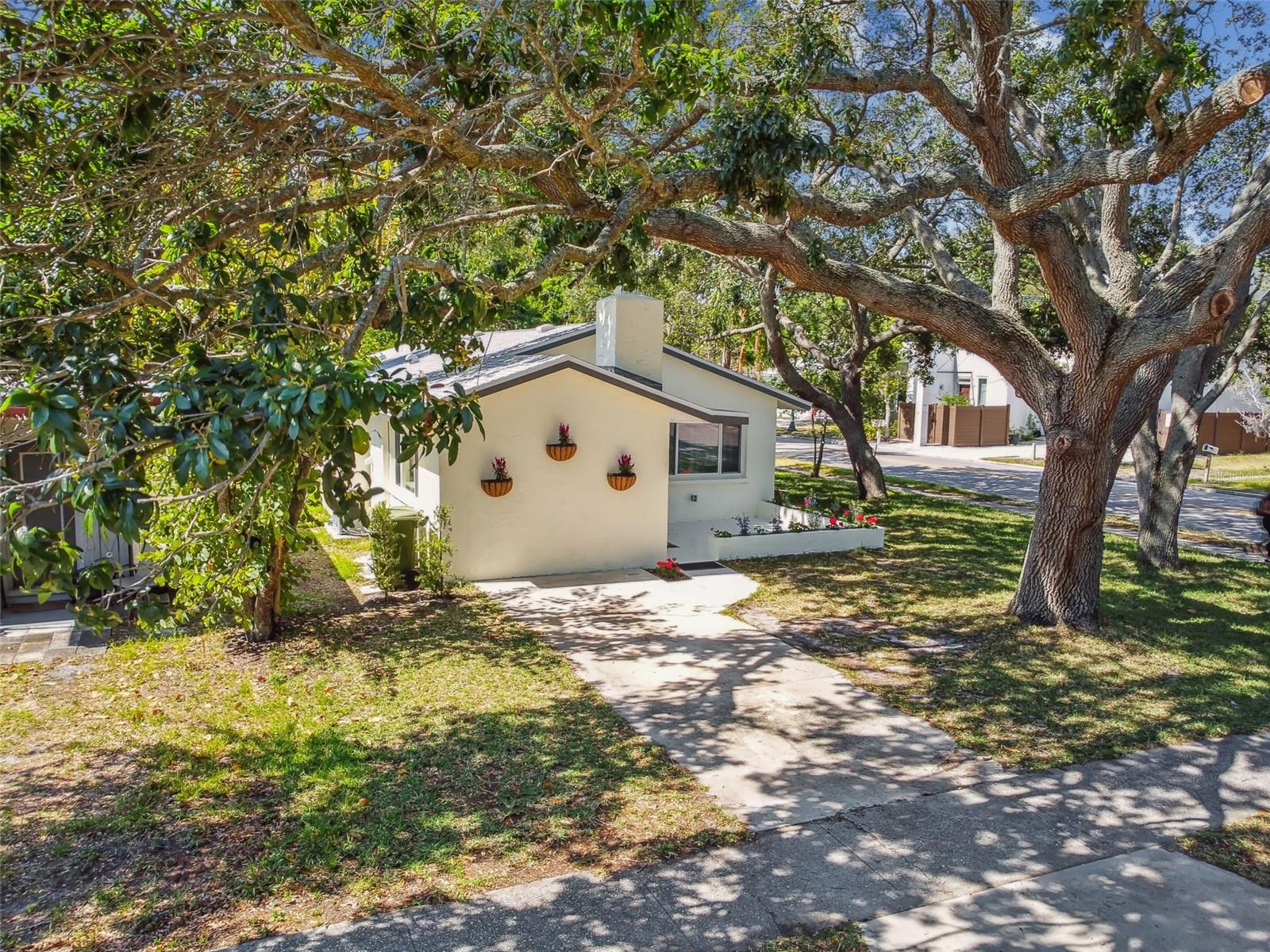2102 6TH ST, SARASOTA, FL, 34237