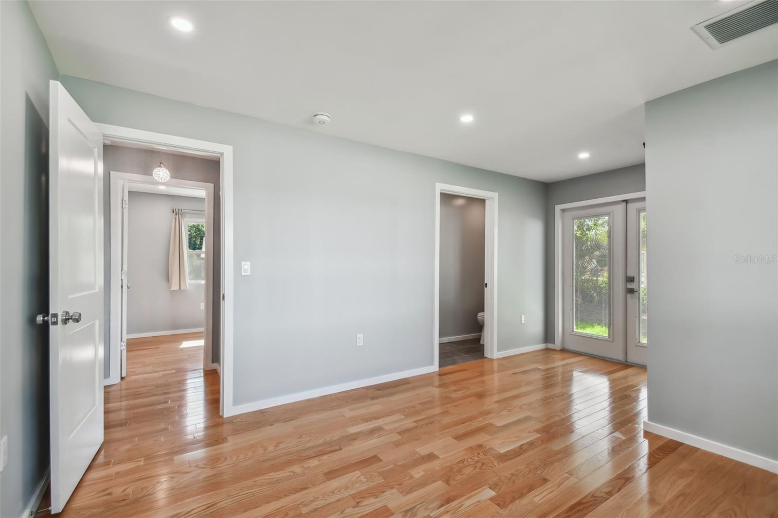 2102 6TH ST, SARASOTA, FL, 34237