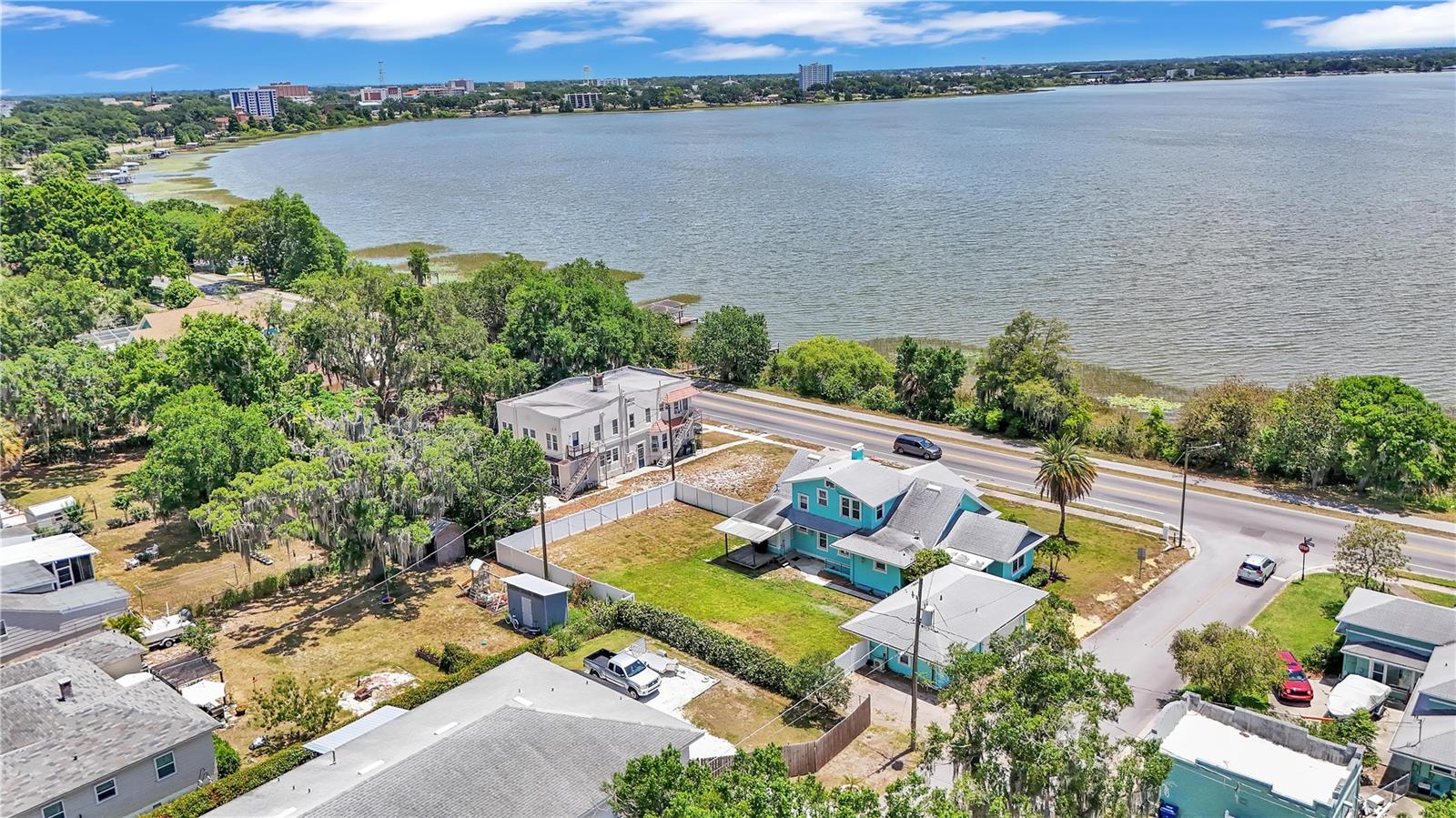 1561 N LAKE HOWARD DR, WINTER HAVEN, FL, 33881