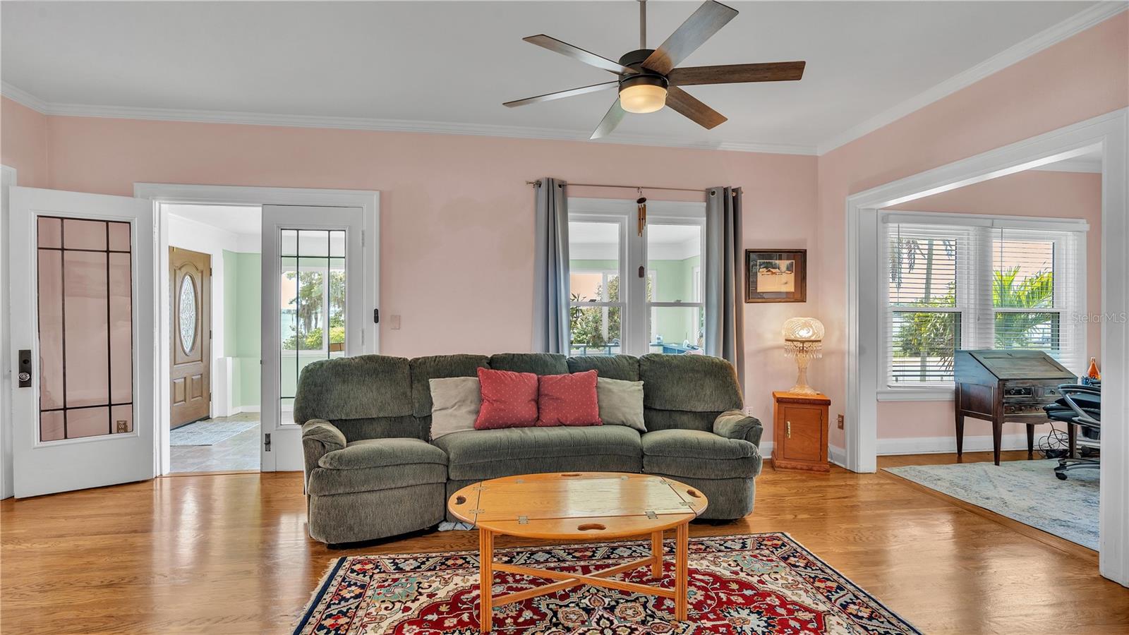 1561 N LAKE HOWARD DR, WINTER HAVEN, FL, 33881